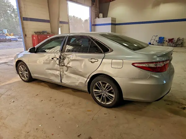 4T1BF1FK1GU528456 2016 TOYOTA CAMRY - Image 2