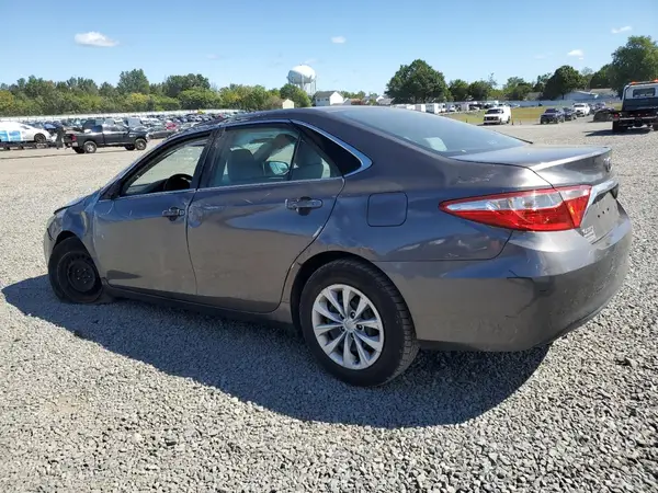 4T1BF1FK1GU529123 2016 TOYOTA CAMRY - Image 2