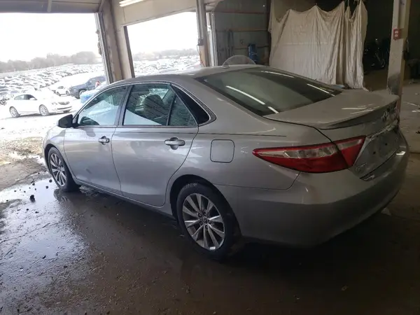 4T1BF1FK1GU529400 2016 TOYOTA CAMRY - Image 2