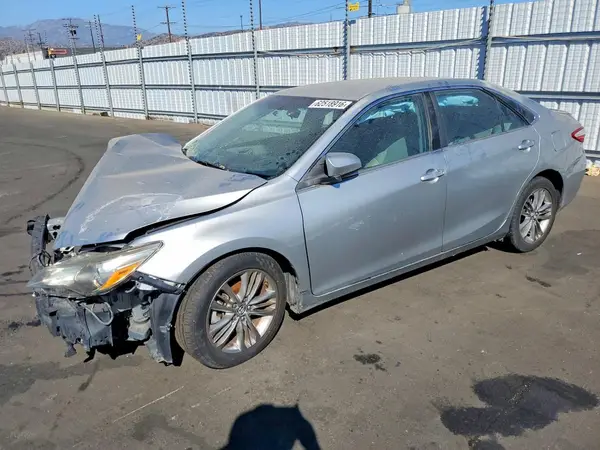 4T1BF1FK1GU529610 2016 TOYOTA CAMRY - Image 1