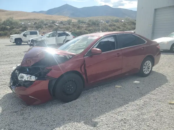 4T1BF1FK1GU529834 2016 TOYOTA CAMRY - Image 1