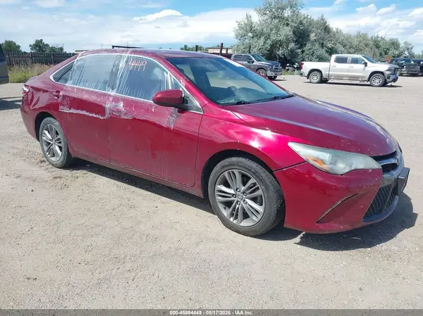 4T1BF1FK1GU530983 2016 TOYOTA CAMRY - Image 1