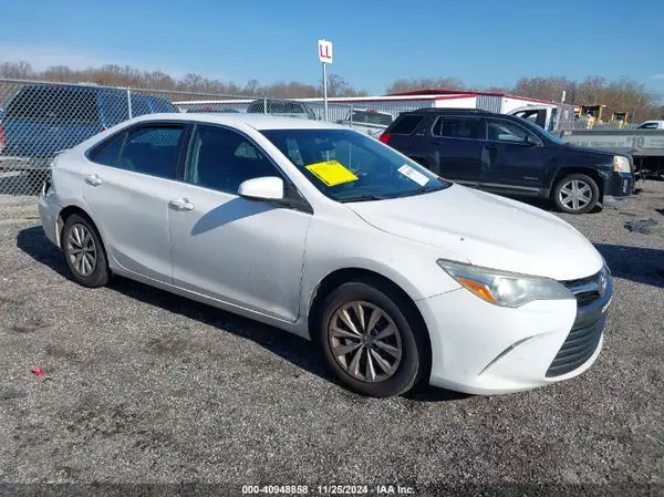 4T1BF1FK1GU531499 2016 TOYOTA CAMRY - Image 1