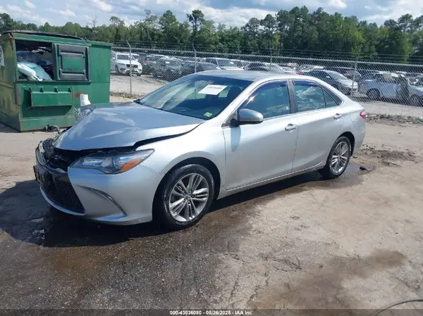 4T1BF1FK1GU531986 2016 TOYOTA CAMRY - Image 2