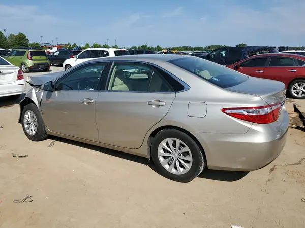 4T1BF1FK1GU532295 2016 TOYOTA CAMRY - Image 2
