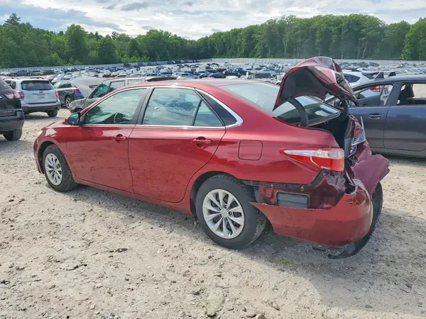 4T1BF1FK1GU532586 2016 TOYOTA CAMRY - Image 2