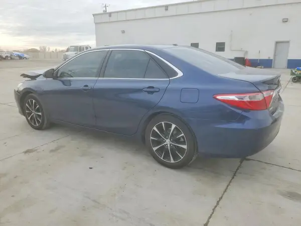 4T1BF1FK1GU534404 2016 TOYOTA CAMRY - Image 2
