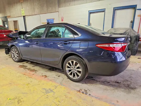 4T1BF1FK1GU539148 2016 TOYOTA CAMRY - Image 2