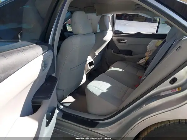 4T1BF1FK1GU542132 2016 TOYOTA CAMRY - Image 8