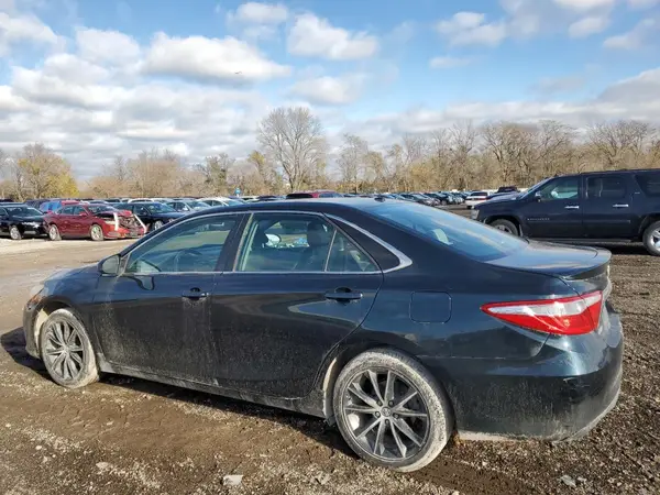 4T1BF1FK1GU542972 2016 TOYOTA CAMRY - Image 2