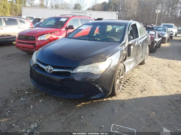 4T1BF1FK1GU543250 2016 TOYOTA CAMRY - Image 2