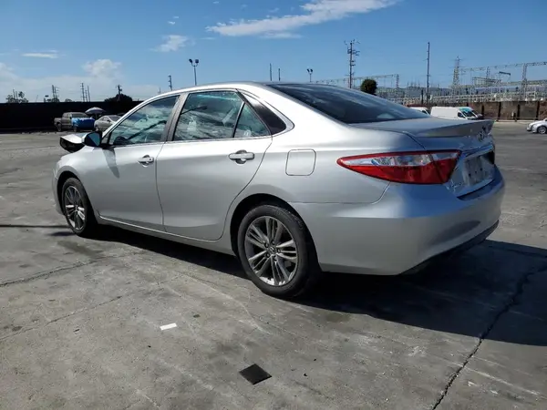 4T1BF1FK1GU543717 2016 TOYOTA CAMRY - Image 2