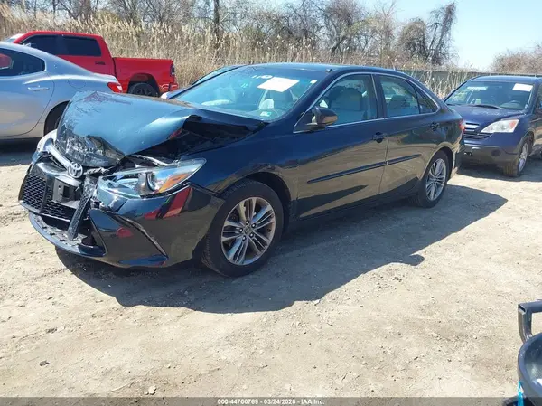 4T1BF1FK1GU546097 2016 TOYOTA CAMRY - Image 2