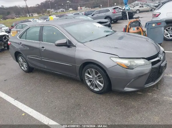 4T1BF1FK1GU546942 2016 TOYOTA CAMRY - Image 1