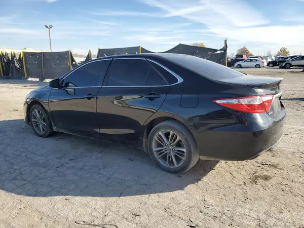 4T1BF1FK1GU547282 2016 TOYOTA CAMRY - Image 2