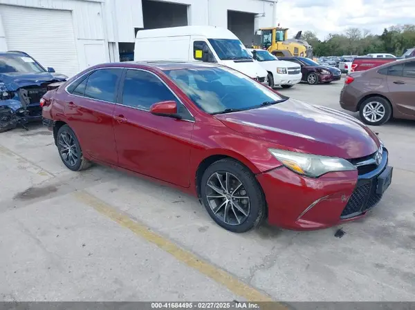 4T1BF1FK1GU547363 2016 TOYOTA CAMRY - Image 1