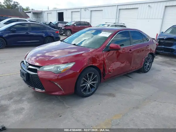 4T1BF1FK1GU547363 2016 TOYOTA CAMRY - Image 2