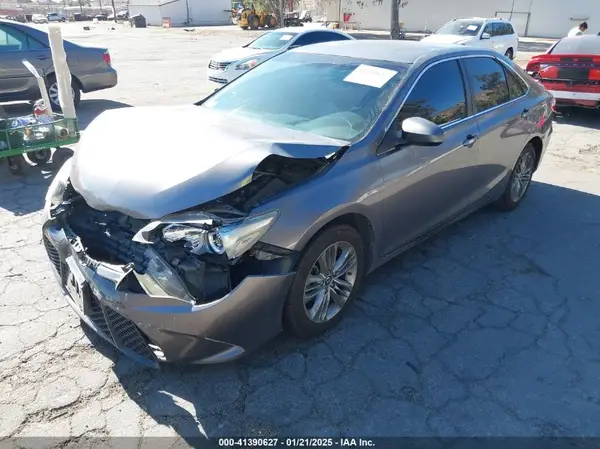 4T1BF1FK1GU548058 2016 TOYOTA CAMRY - Image 2