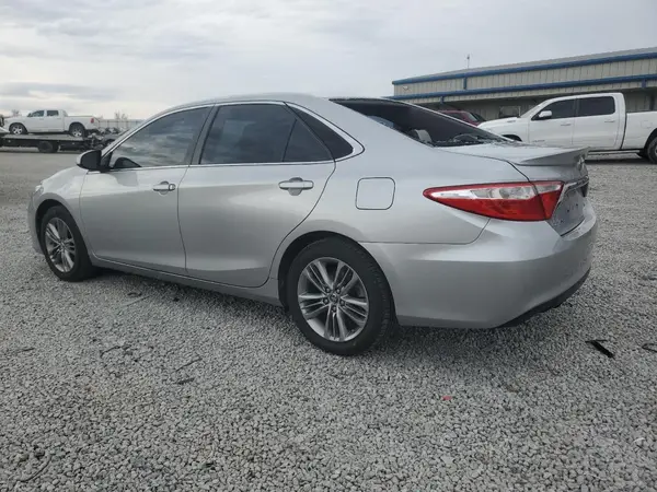 4T1BF1FK1GU548805 2016 TOYOTA CAMRY - Image 2
