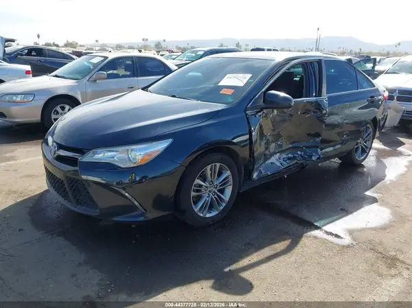 4T1BF1FK1GU548979 2016 TOYOTA CAMRY - Image 2