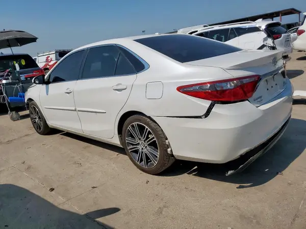 4T1BF1FK1GU549825 2016 TOYOTA CAMRY - Image 2