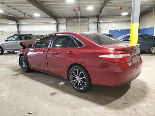 4T1BF1FK1GU550523 2016 TOYOTA CAMRY - Image 2