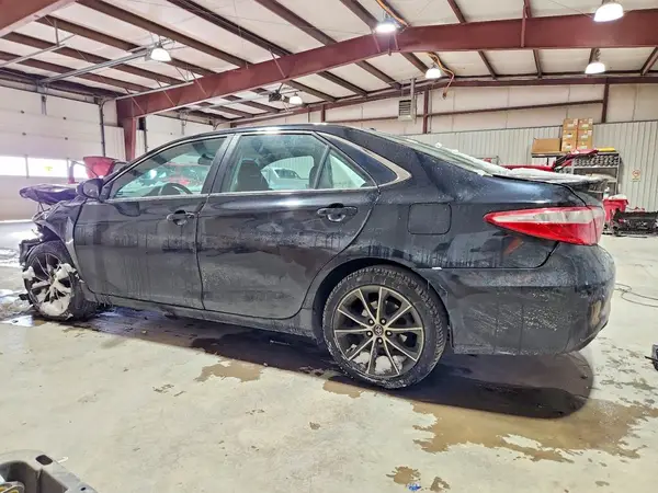 4T1BF1FK1GU553325 2016 TOYOTA CAMRY - Image 2