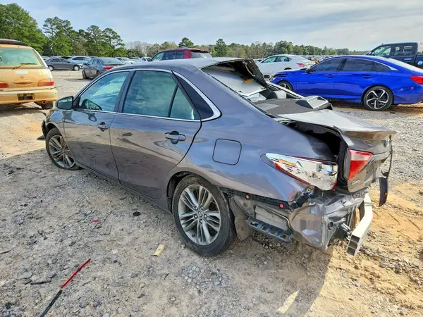 4T1BF1FK1GU554328 2016 TOYOTA CAMRY - Image 2