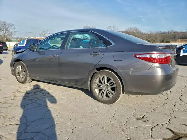 4T1BF1FK1GU554930 2016 TOYOTA CAMRY - Image 2