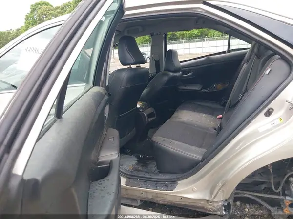 4T1BF1FK1GU557729 2016 TOYOTA CAMRY - Image 8