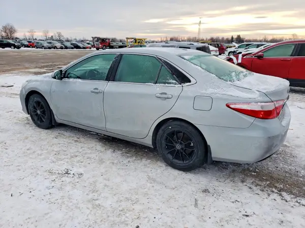4T1BF1FK1GU562025 2016 TOYOTA CAMRY - Image 2