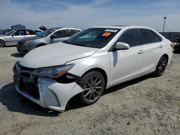 4T1BF1FK1GU562199 2016 TOYOTA CAMRY - Image 1