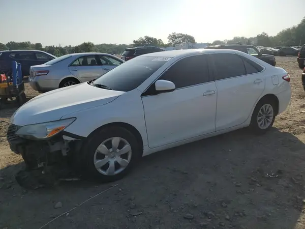 4T1BF1FK1GU566415 2016 TOYOTA CAMRY - Image 1