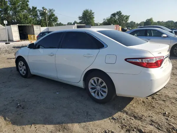 4T1BF1FK1GU566415 2016 TOYOTA CAMRY - Image 2