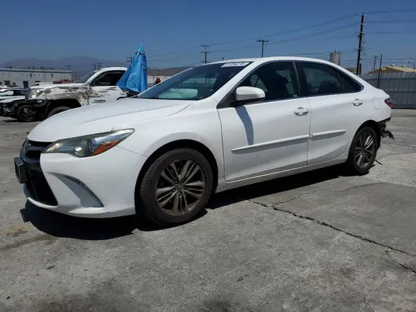 4T1BF1FK1GU566916 2016 TOYOTA CAMRY - Image 1