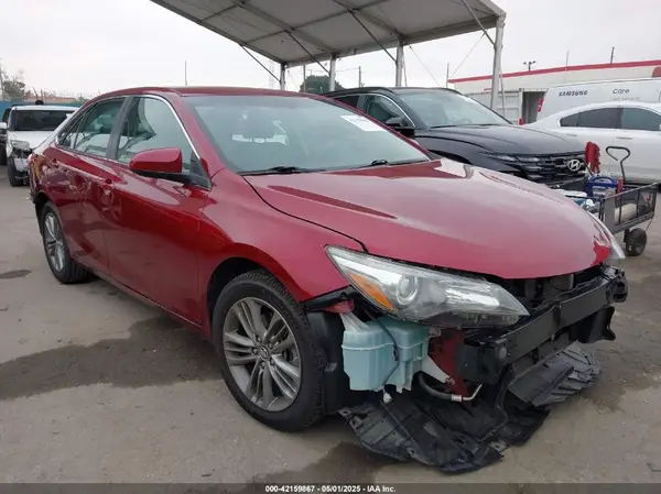 4T1BF1FK1GU567855 2016 TOYOTA CAMRY - Image 1