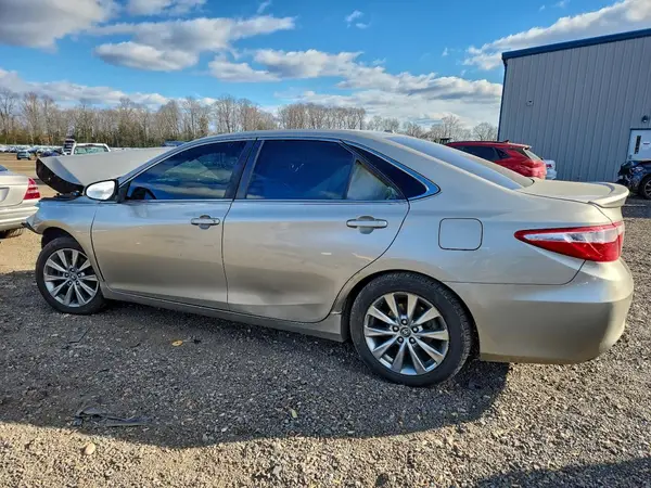 4T1BF1FK1GU568097 2016 TOYOTA CAMRY - Image 2