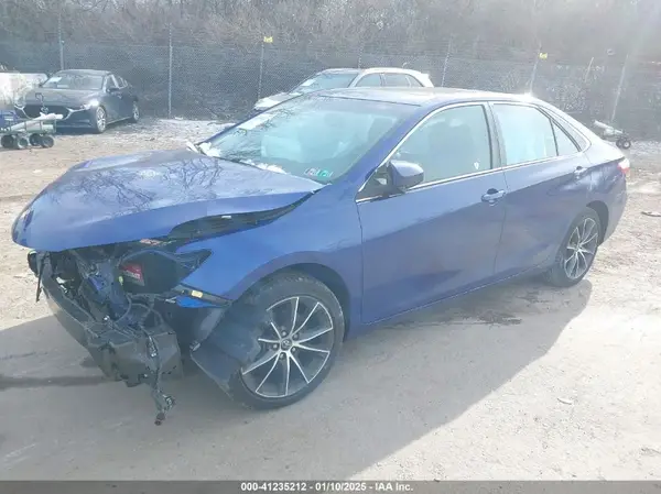 4T1BF1FK1GU569315 2016 TOYOTA CAMRY - Image 2