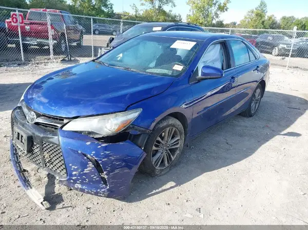 4T1BF1FK1GU569380 2016 TOYOTA CAMRY - Image 2