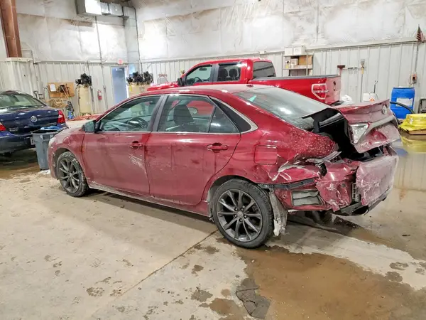 4T1BF1FK1GU571405 2016 TOYOTA CAMRY - Image 2