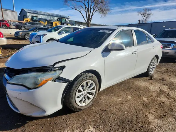 4T1BF1FK1GU576653 2016 TOYOTA CAMRY - Image 1