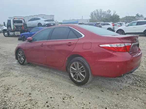 4T1BF1FK1GU578080 2016 TOYOTA CAMRY - Image 2