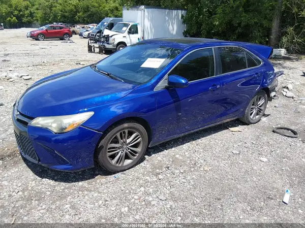 4T1BF1FK1GU578323 2016 TOYOTA CAMRY - Image 2