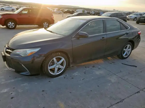 4T1BF1FK1GU579889 2016 TOYOTA CAMRY - Image 1