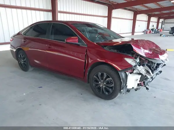4T1BF1FK1GU586275 2016 TOYOTA CAMRY - Image 1