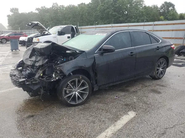 4T1BF1FK1GU586955 2016 TOYOTA CAMRY - Image 1