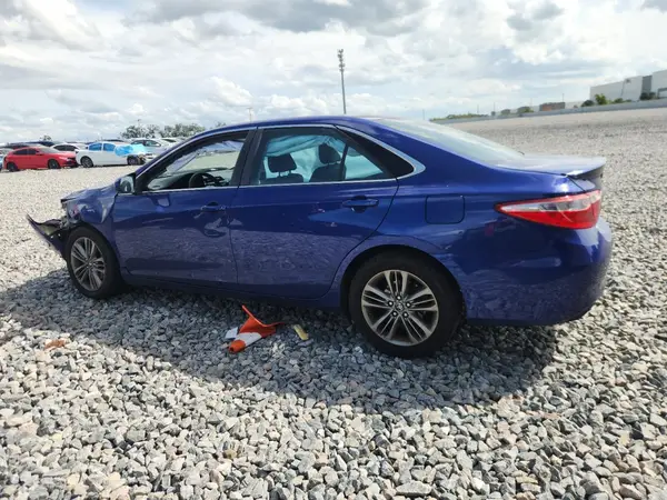 4T1BF1FK1GU587913 2016 TOYOTA CAMRY - Image 2