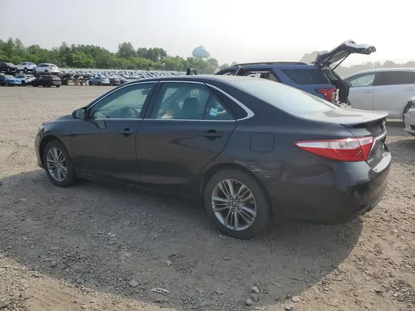 4T1BF1FK1GU589225 2016 TOYOTA CAMRY - Image 2