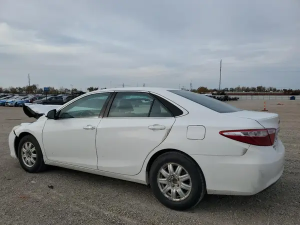 4T1BF1FK1GU591718 2016 TOYOTA CAMRY - Image 2