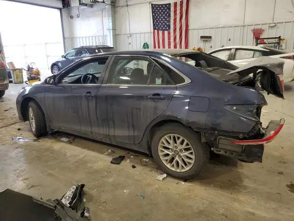 4T1BF1FK1GU592044 2016 TOYOTA CAMRY - Image 2